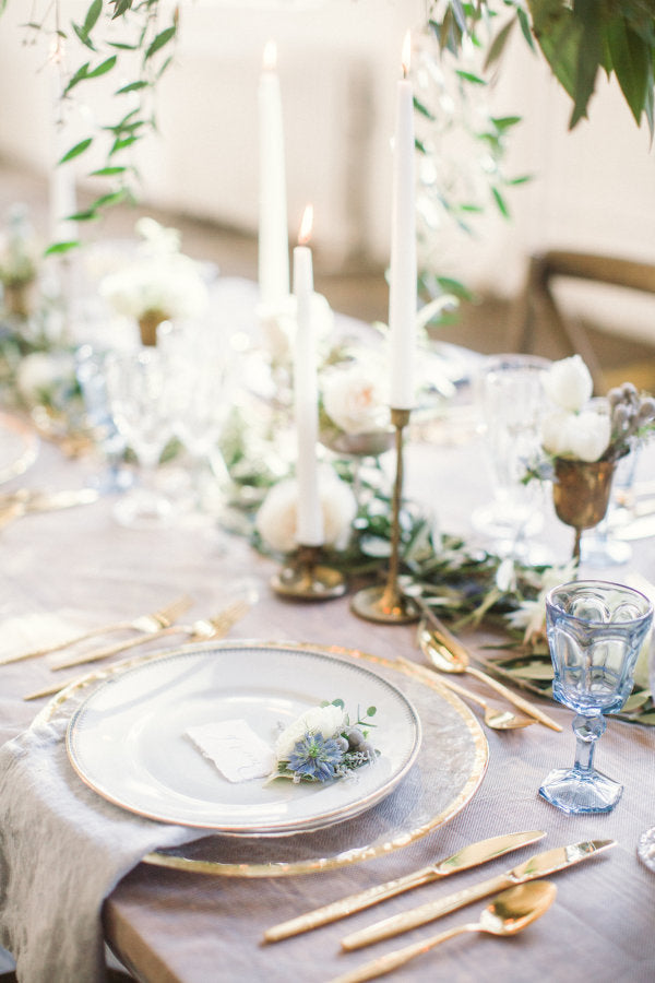 WHITE AND GOLD WEDDING TABLE STYLING The Wedding of My Dreams
