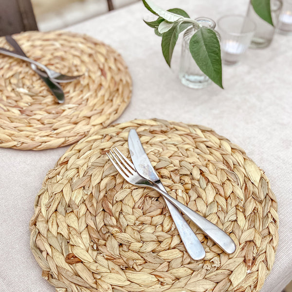 water hyacinth wedding place mats - the wedding of my dreams